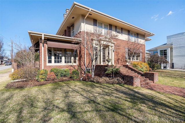 view of front of house featuring a front yard