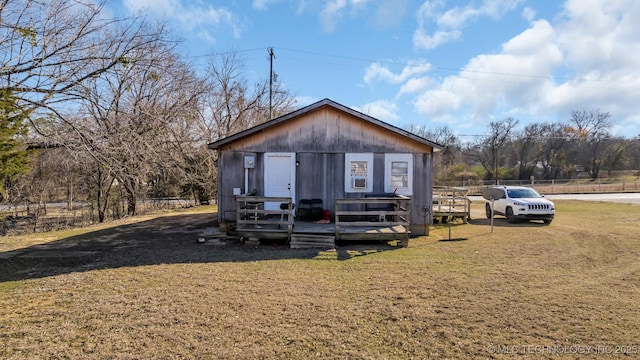 exterior space with a yard