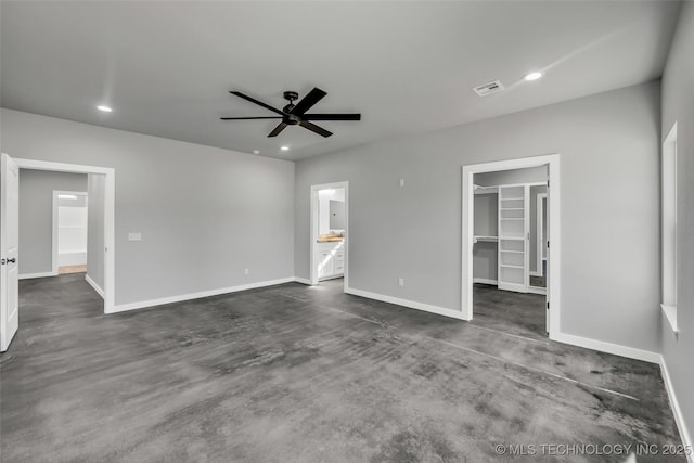 empty room with ceiling fan