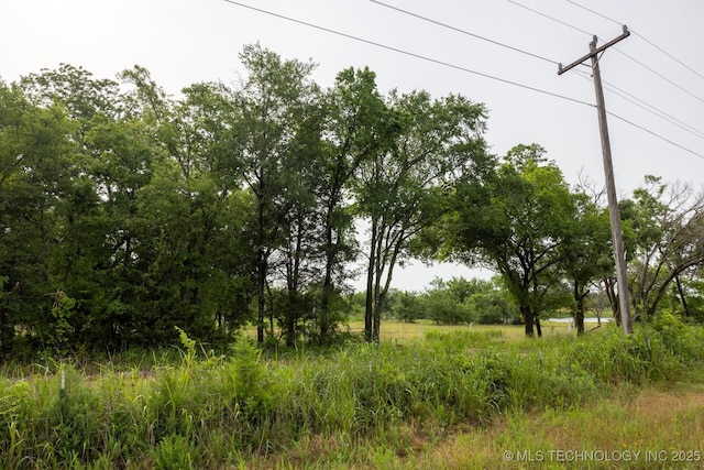 Listing photo 2 for 7 N 3800th Rd, Okemah OK 74859