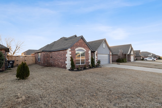 view of front facade featuring a garage