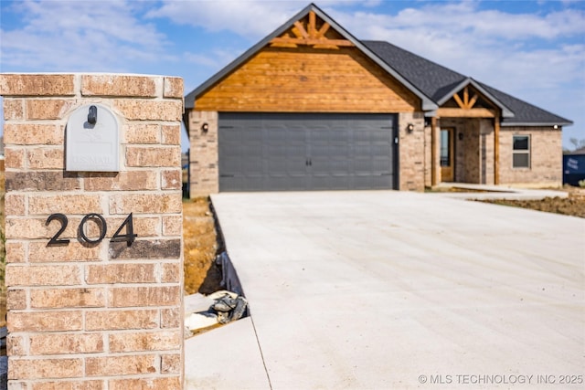 view of front facade with a garage