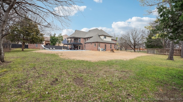 view of yard with volleyball court