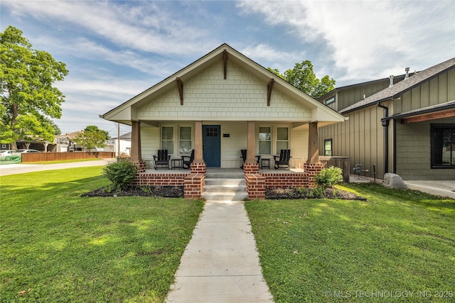304 E Dallas St, Broken Arrow, OK 74012 - bungalow featuring covered porch and a front lawn