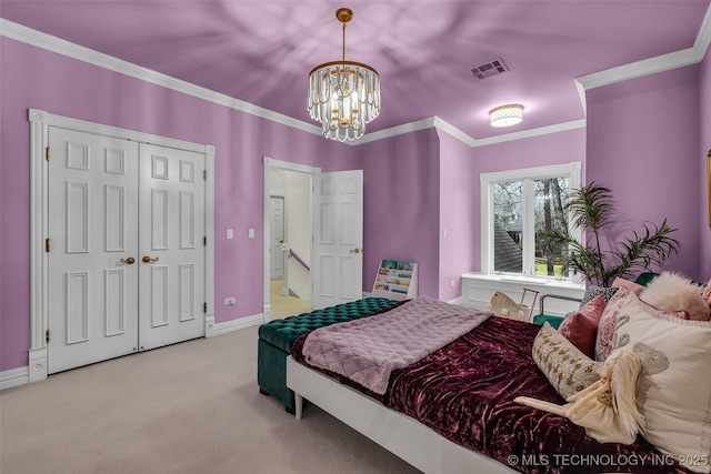 bedroom featuring ornamental molding, light colored carpet, and a notable chandelier