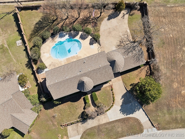 6642 E 60th Pl, Tulsa, OK 74145 - view of property location featuring a pool