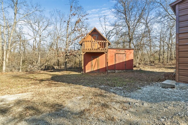 view of outdoor structure