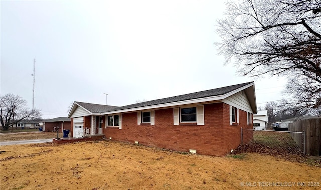 view of front facade featuring a garage