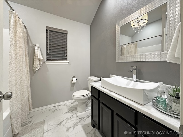 full bathroom featuring lofted ceiling, vanity, a notable chandelier, toilet, and shower / bathtub combination with curtain