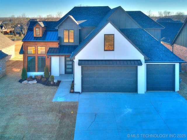 view of front of house with a garage