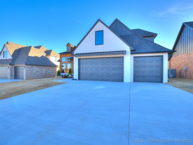 view of front facade with a garage