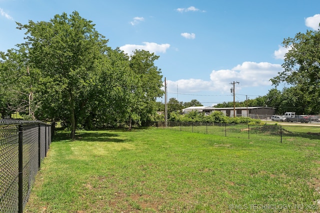 203 W Monroe Ave, Mcalester, OK 74501 - view of yard