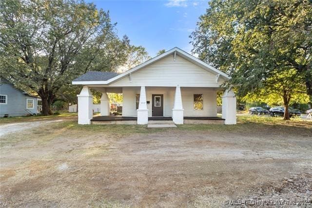 view of front of home with a porch