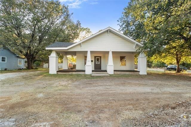 view of front of home with a porch