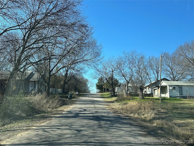 Listing photo 3 for 0 Mcgraw St, Healdton OK 73438