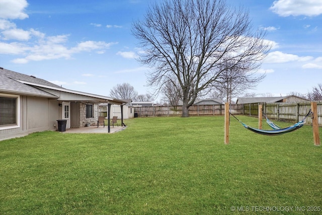 view of yard featuring a patio