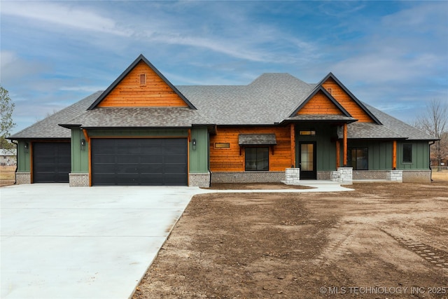 view of front of home featuring a garage