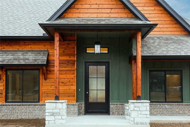 view of property entrance