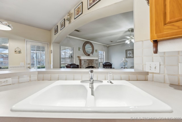 details with sink and ceiling fan