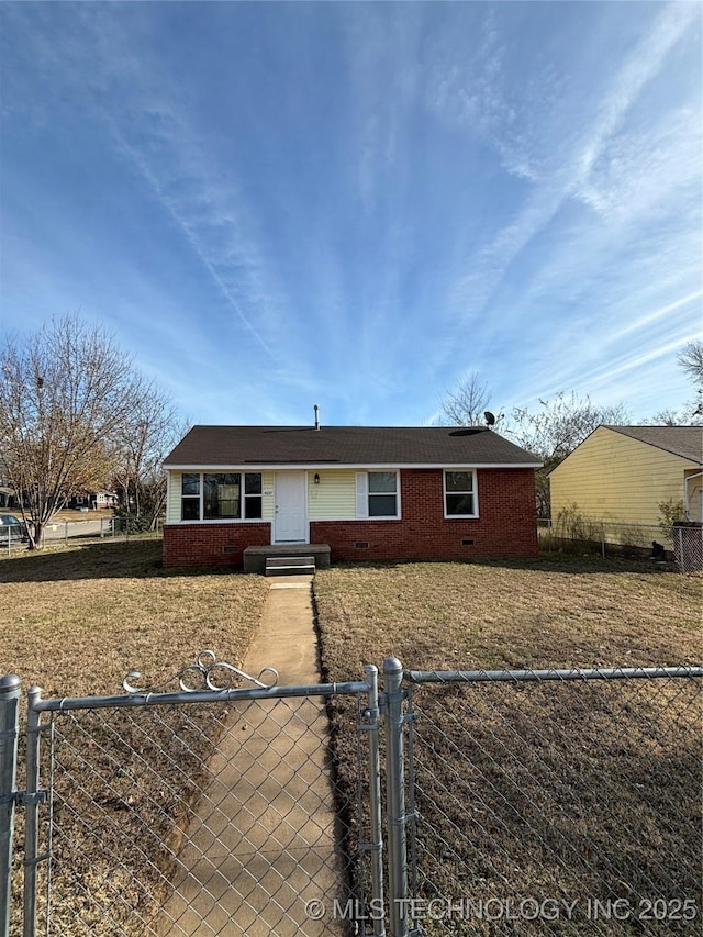 single story home featuring a front yard