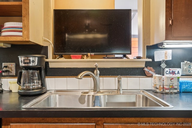 kitchen featuring sink