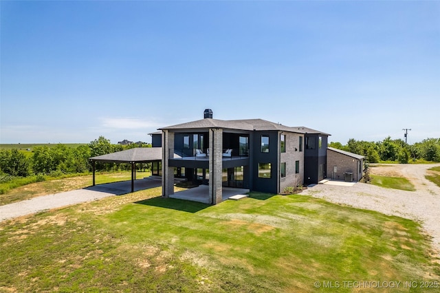 exterior space featuring a yard