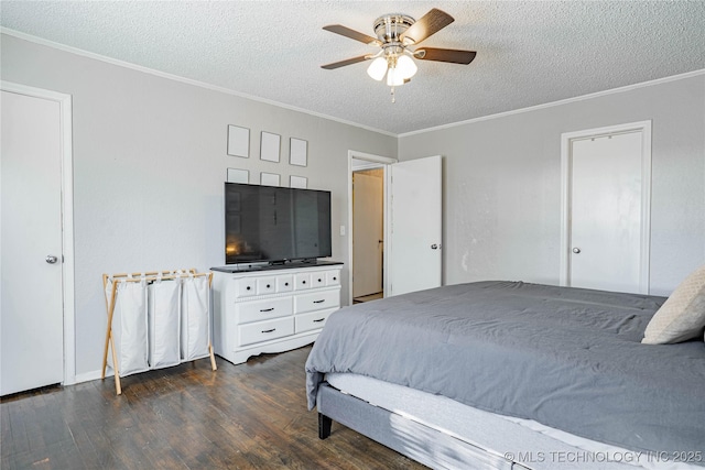 bedroom featuring dark hardwood / wood-style flooring, ceiling fan, crown molding, and a textured ceiling