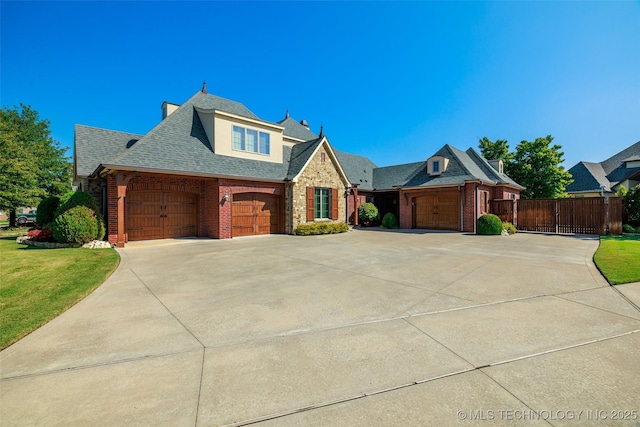 view of front of house with a front lawn