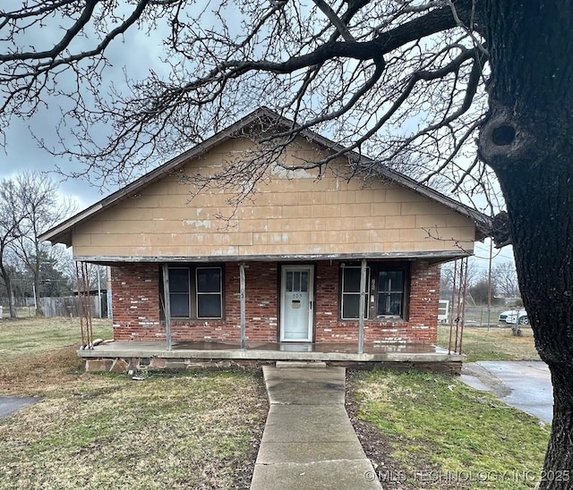 bungalow featuring covered porch