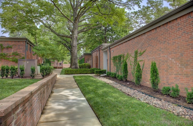 2411 E 72nd Pl Unit 2-A-3, Tulsa, OK 74136 - view of green lawn