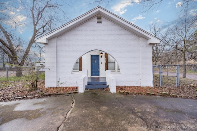 view of front of property