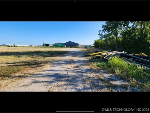 Listing photo 3 for 1800 S Haynie St, Skiatook OK 74070