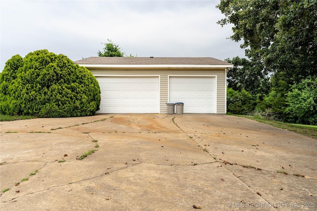 8775 Leonard St, Kingston, OK 73439 - view of garage