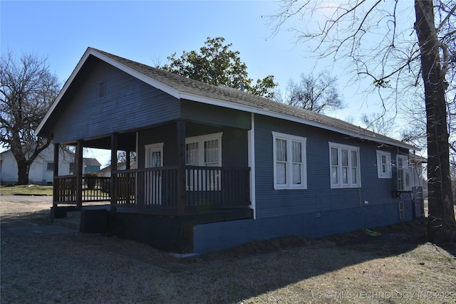 view of front of property with a porch