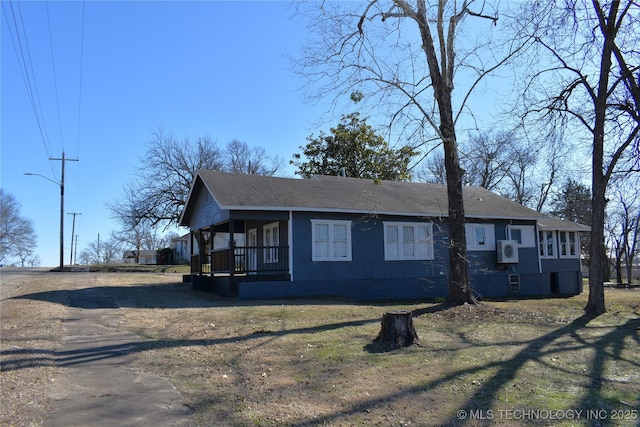 view of front of house featuring covered porch