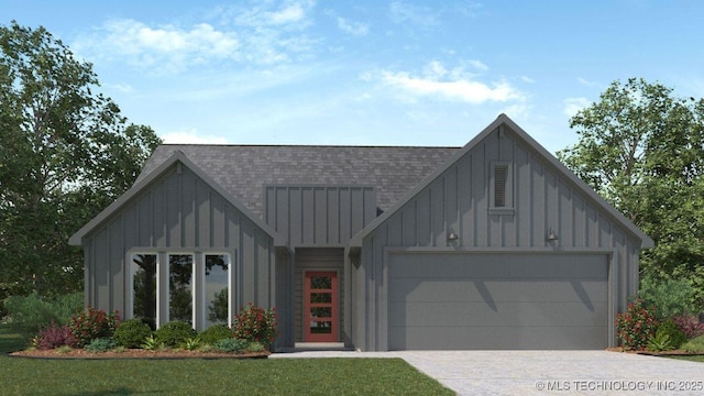 3921 E Montpelier St, Broken Arrow, OK 74014 - modern farmhouse featuring a garage and a front lawn