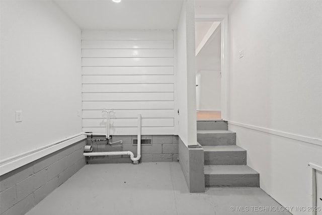 501 W 17th St, Pawhuska, OK 74056 - stairway with concrete floors