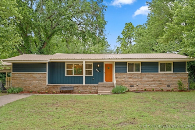 501 W 17th St, Pawhuska, OK 74056 - ranch-style home with a front yard, crawl space, and metal roof