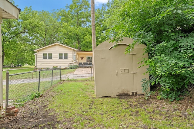 501 W 17th St, Pawhuska, OK 74056 - view of yard