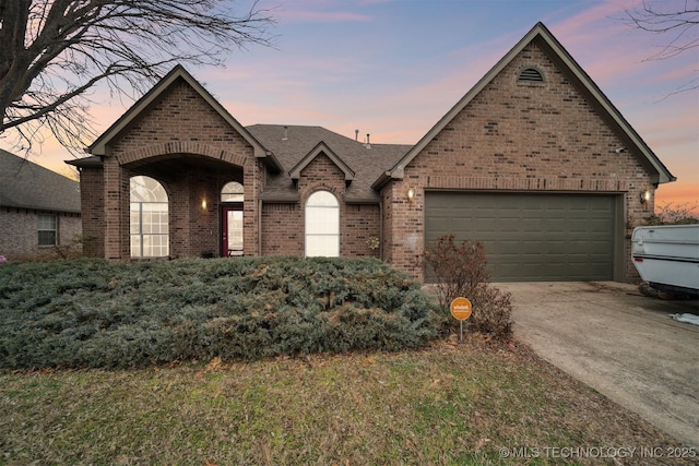 view of front of home featuring a garage