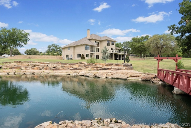 view of water feature