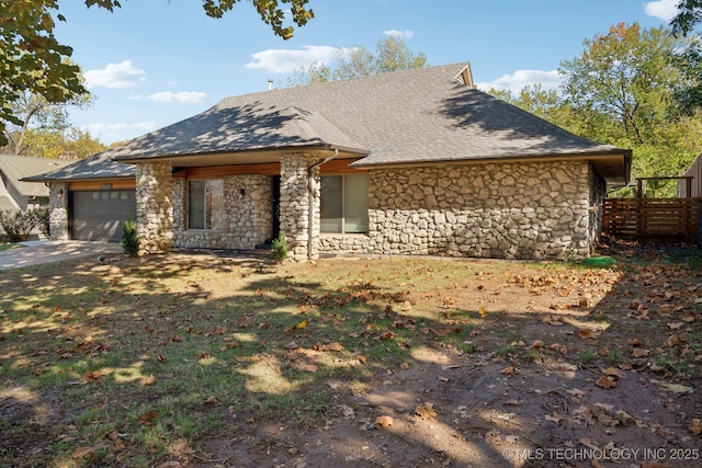 view of front of home featuring a garage