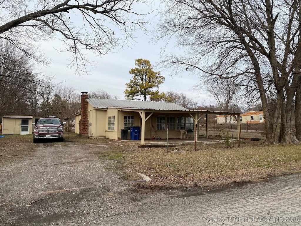 view of front of house with covered porch