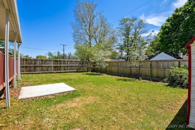 3006 E 21st St, Tulsa, OK 74114 - fenced backyard with a patio area