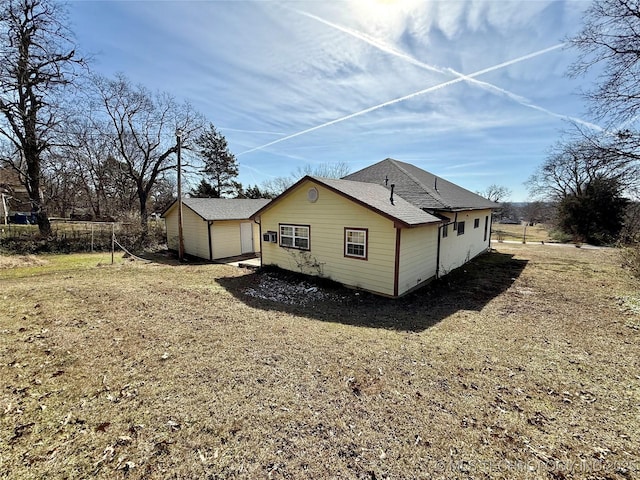 exterior space featuring a lawn