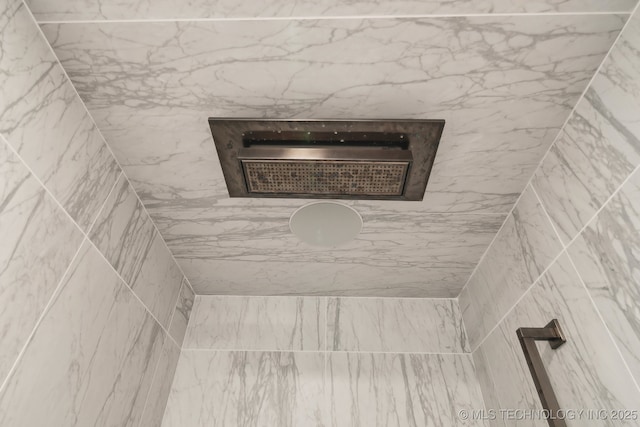 7300 E College St, Broken Arrow, OK 74014 - detailed view of a tile shower