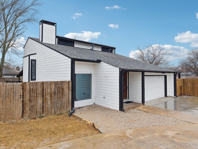 view of front of home featuring a garage