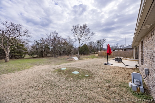 view of yard with a patio area