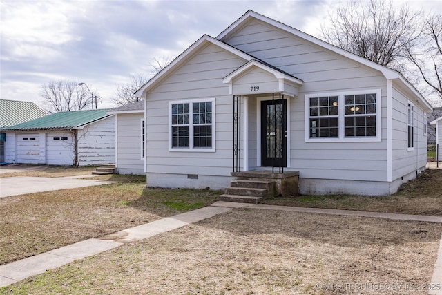 719 W Evergreen, Durant, OK 74701 - bungalow-style house featuring crawl space
