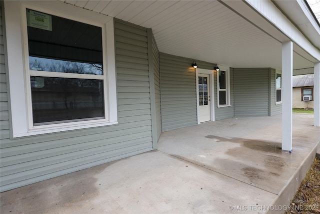 view of patio / terrace with covered porch